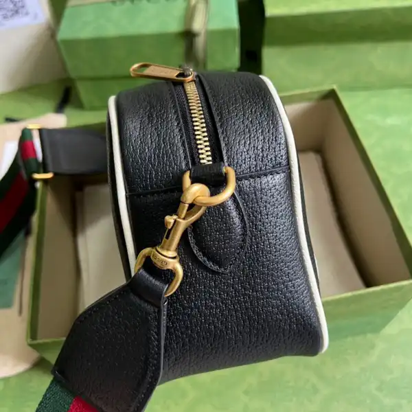 First bag ru Adidas x Gucci small shoulder bag