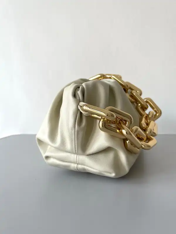 BOTTEGA VENETA THE CHAIN POUCH