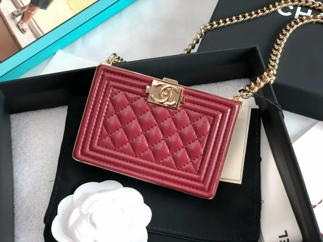 Frstbag ru CHANEL BOY MINAUDIERE