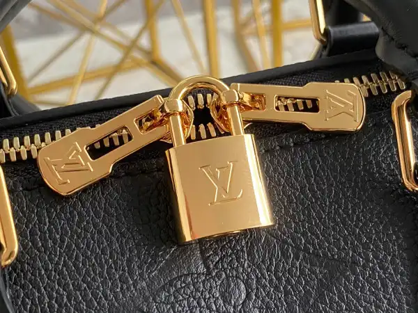 LOUIS VUITTON SPEEDY BANDOULIÈRE 25