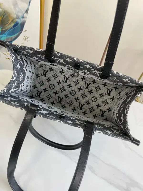 AAA Replica Ru LOUIS VUITTON ONTHEGO MM