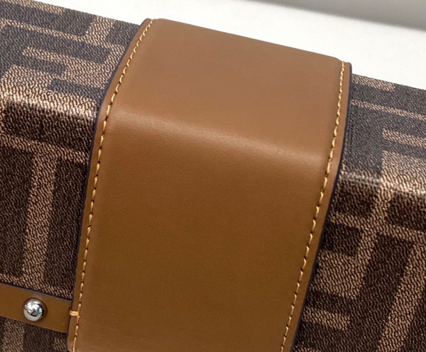 FENDI BAGUETTE TRUNK MINI