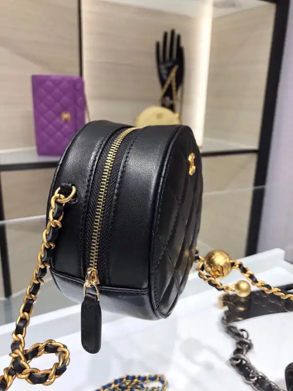 CHANEL ROUND BAG