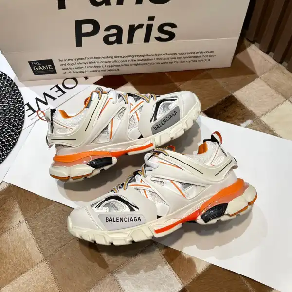 BALENCIAGA TRACK