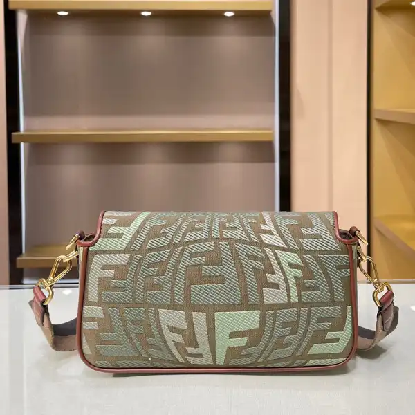 FENDI BAGUETTE