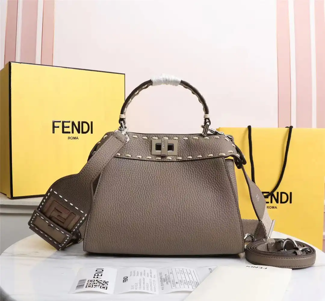 FENDI PEEKABOO MINI BAG-18-23-11cm