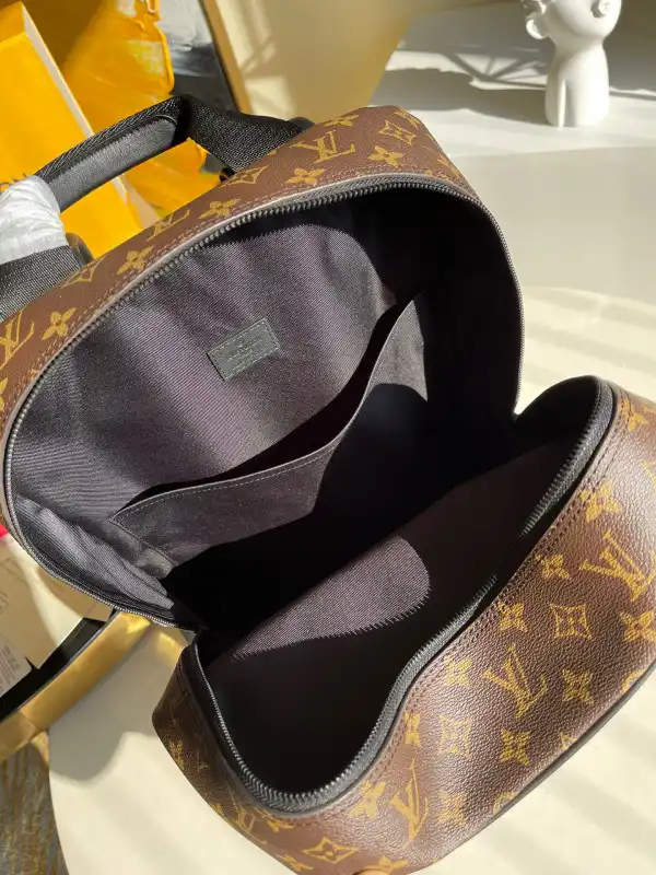 Frstbag ru LOUIS VUITTON DEAN BACKPACK