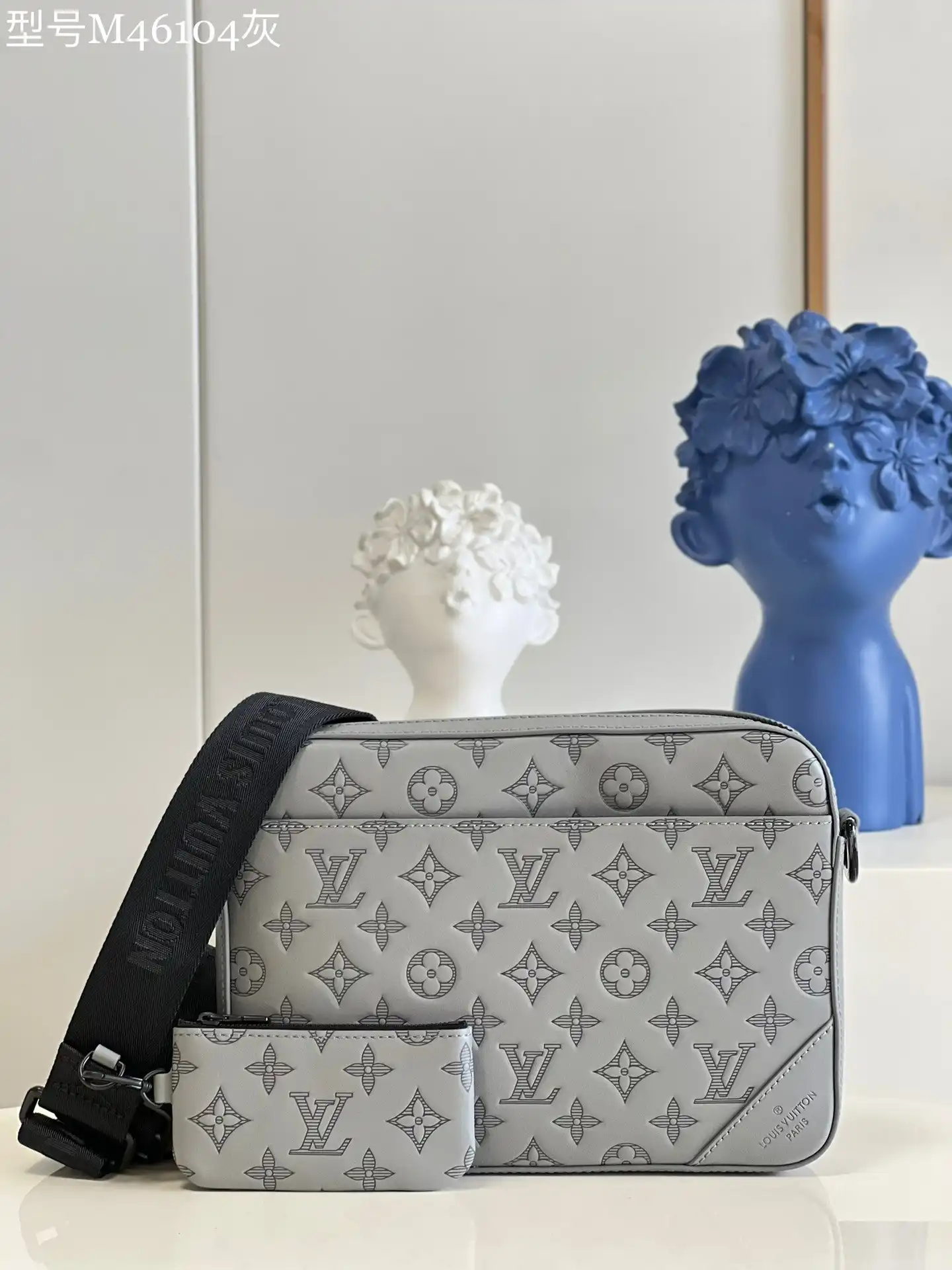 LOUIS VUITTON DUO MESSENGER