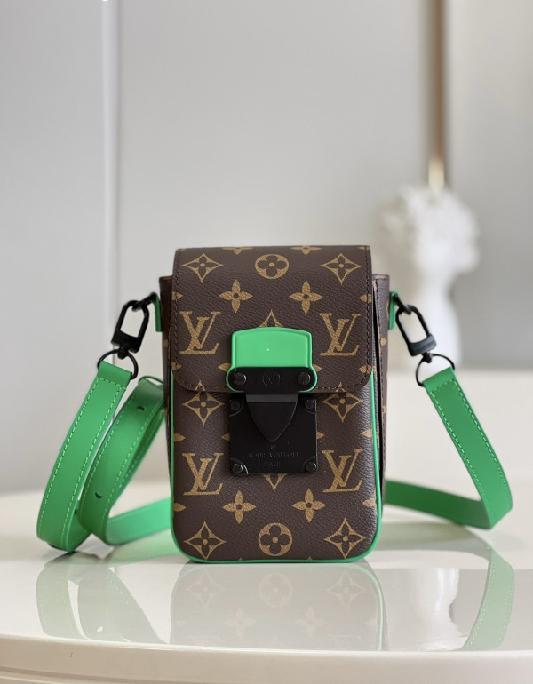 HOT SALE LOUIS VUITTON S-LOCK VERTICAL WEARABLE WALLET