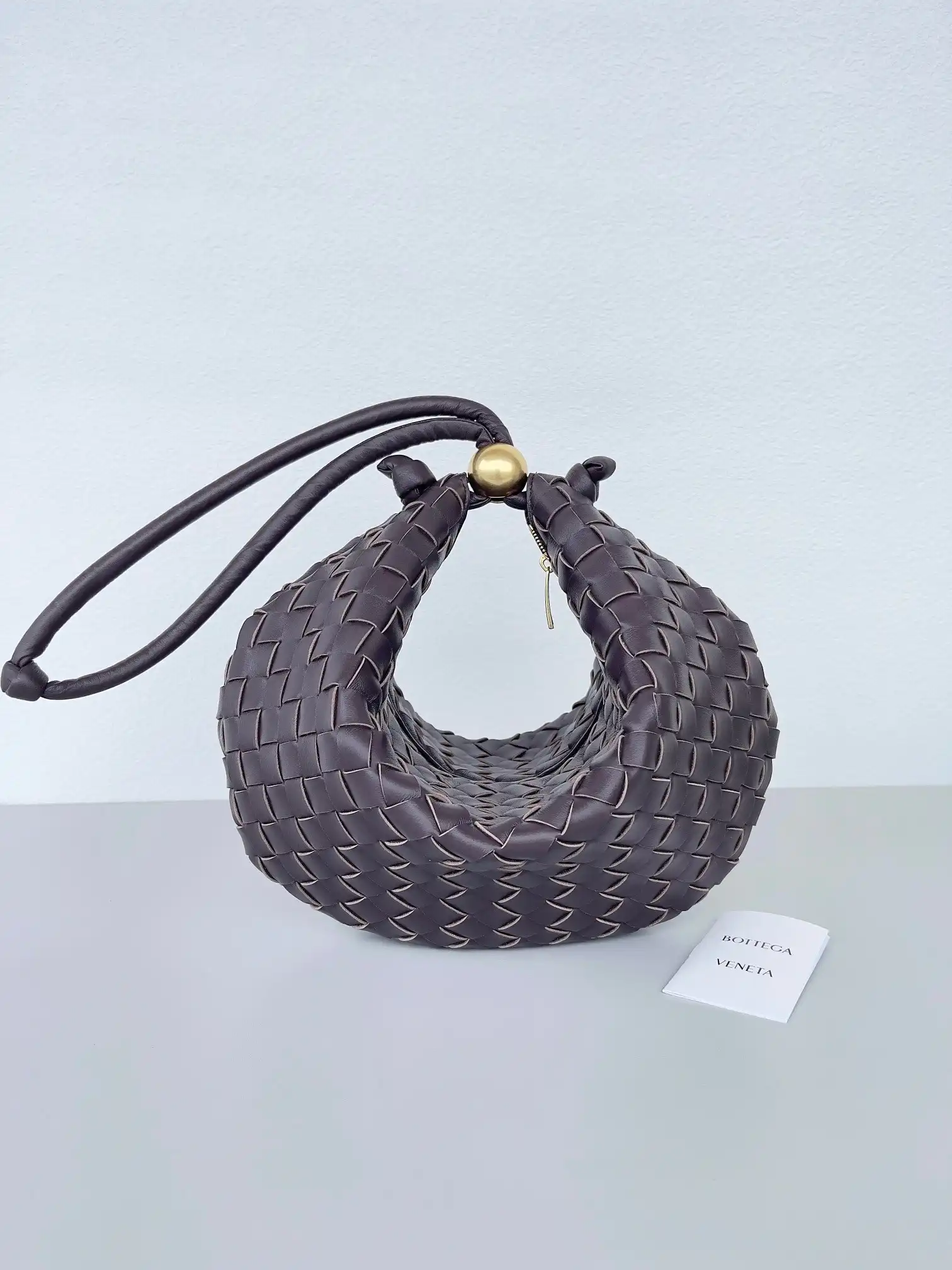 Firstbag Ru BOTTEGA VENETA Turn