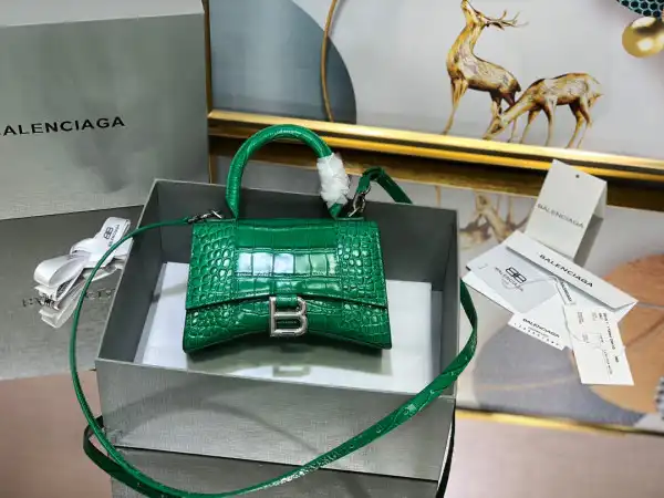 First bag ru BALENCIAGA HOURGLASS