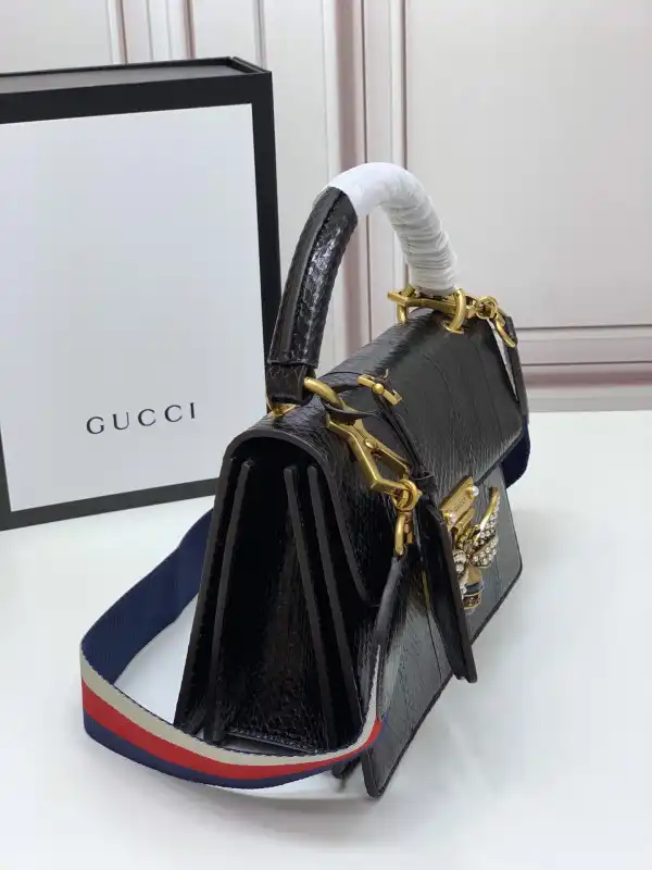 First bag ru GUCCI Queen Margaret