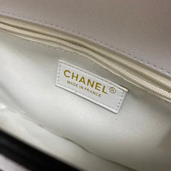 Frstbag ru CHANEL SMALL MESSENGER BAG