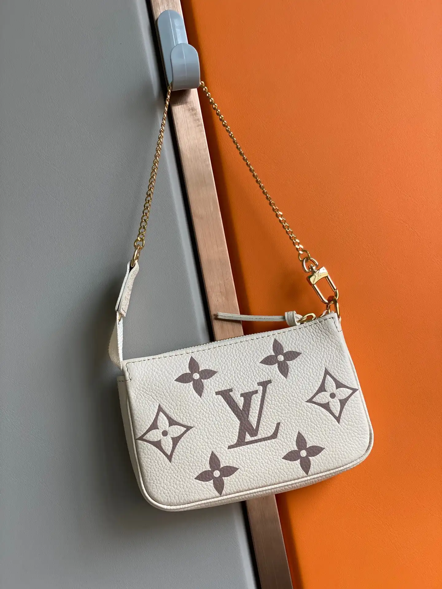 Affordable LOUIS VUITTON MINI POCHETTE ACCESSOIRES