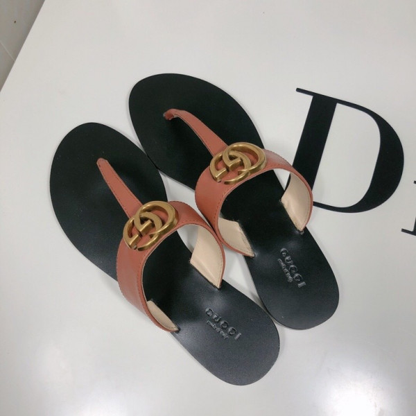 HOT SALE GUCCI Leather thong sandal with Double G