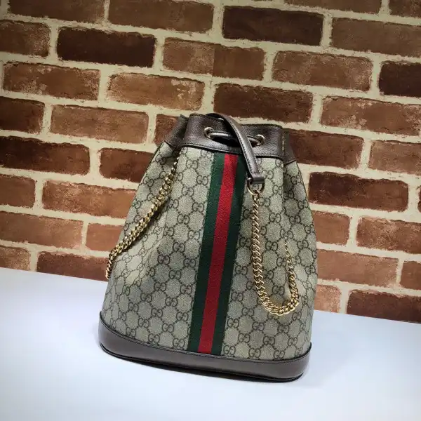 Frstbag ru Gucci Rajah medium bucket bag