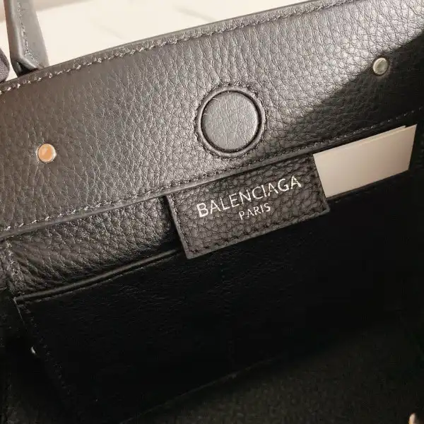 Frstbag ru BALENCIAGA PAPIER TOTE BAG