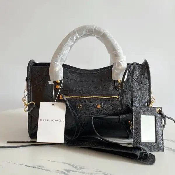 Frstbag ru BALENCIAGA CHANELASSIC CITY