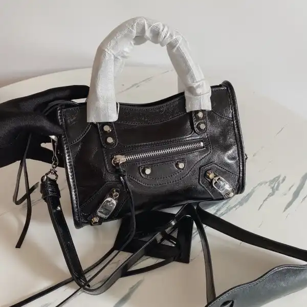 Bagsoffer BALENCIAGA CLASSIC CITY