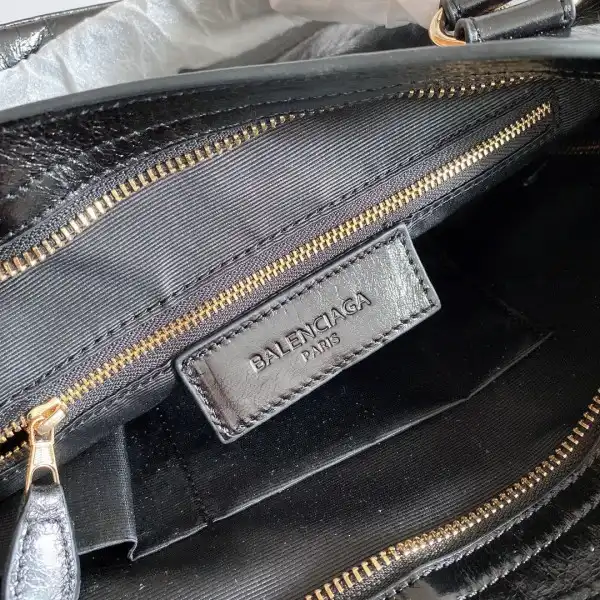 First Bag Ru BALENCIAGA CHANELASSIC CITY