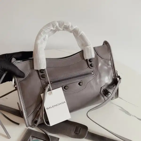 Frstbag ru BALENCIAGA CHANELASSIC CITY