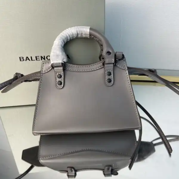 Firstbag Ru BALENCIAGA NEO CHANELASSIC NANO TOP HANDLE BAG