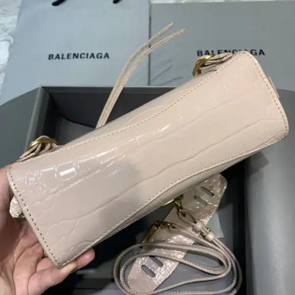 Bagsoffer BALENCIAGA NEO CLASSIC MINI TOP HANDLE BAG