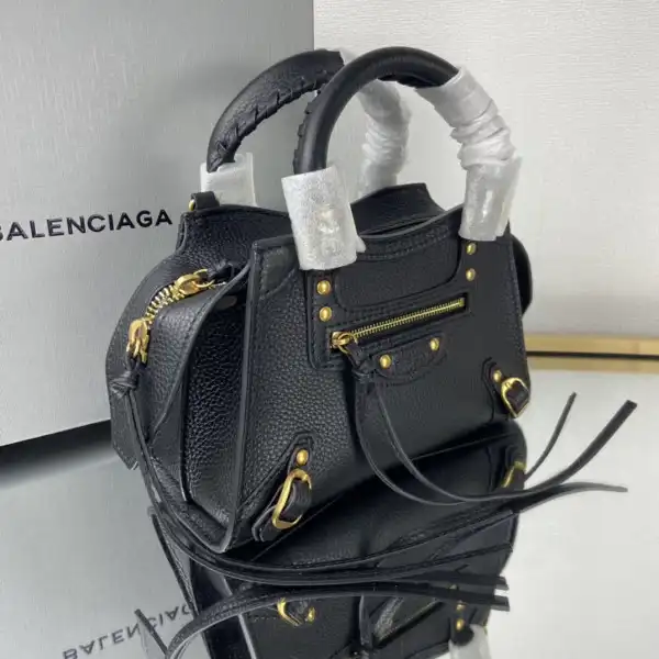 Yupoo bagsoffer BALENCIAGA NEO CLASSIC MINI TOP HANDLE BAG