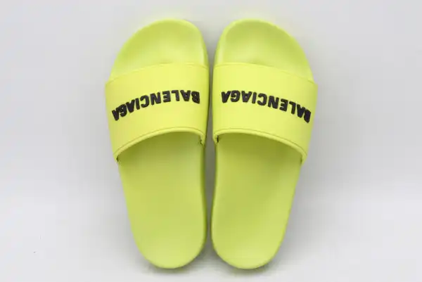 Yupoo bagsoffer BALENCIAGA POOL SLIDE SANDAL