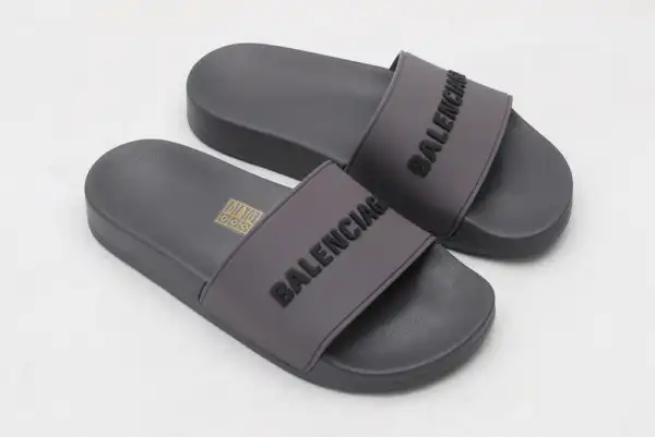 Bagsoffer BALENCIAGA POOL SLIDE SANDAL