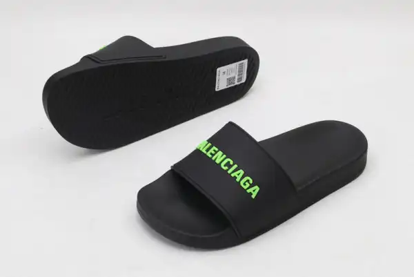 Bagsoffer BALENCIAGA POOL SLIDE SANDAL