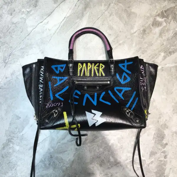 BALENCIAGA CHANELASSIC CITY GRAFFITI