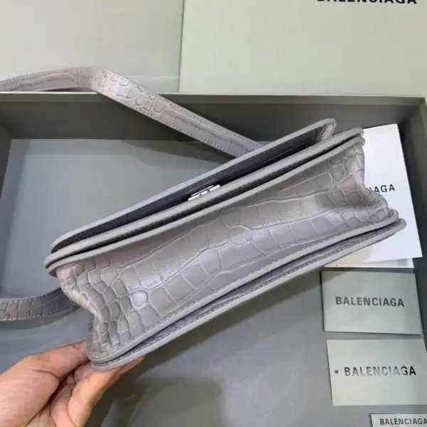 First bag ru BALENCIAGA WOMEN'S GOSSIP