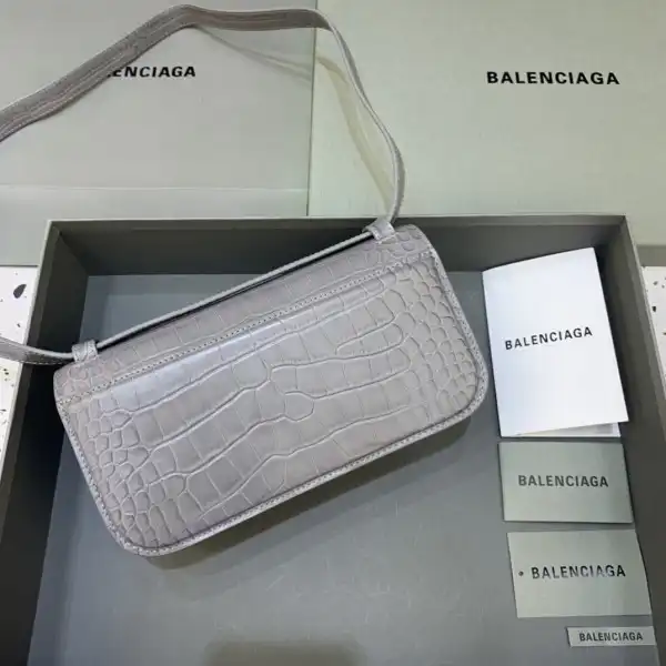 First bag ru BALENCIAGA WOMEN'S GOSSIP