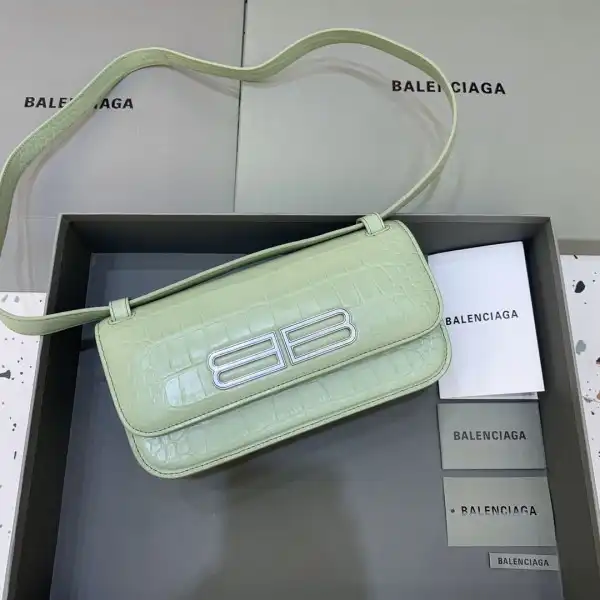 Firstbag Ru BALENCIAGA WOMEN'S GOSSIP