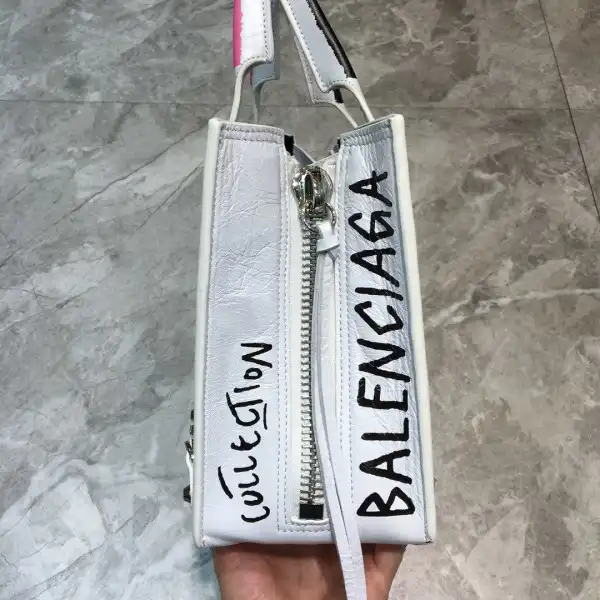 Frstbag ru BALENCIAGA CHANELASSIC CITY GRAFFITI