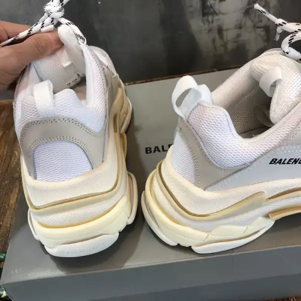 First Bag Ru BALENCIAGA TRIPLE S