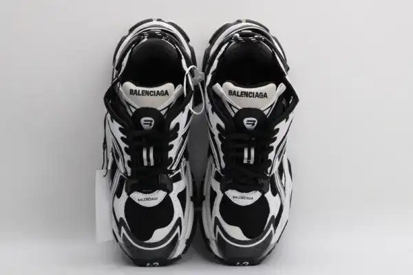 BALENCIAGA RUNNER SNEAKER