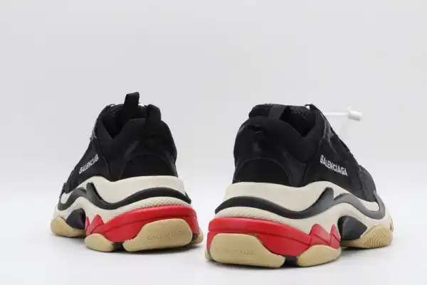 Bagsoffer BALENCIAGA TRIPLE S