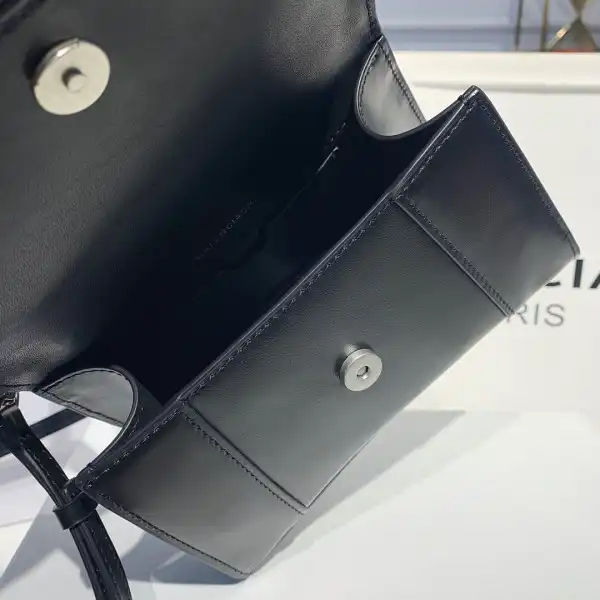 First bag ru BALENCIAGA HOURGLASS XS TOP HANDLE BAG