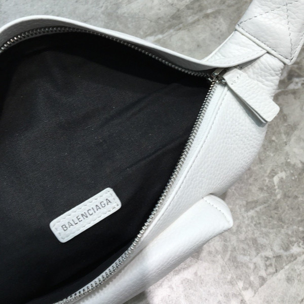 HOT SALE BALENCIAGA EVERYDAY BELTPACK