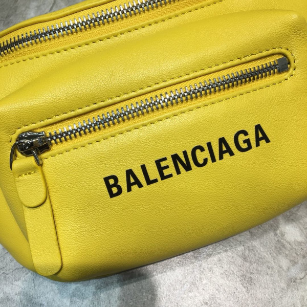 HOT SALE BALENCIAGA EVERYDAY BELTPACK