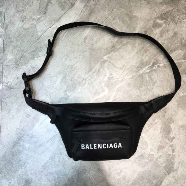 HOT SALE BALENCIAGA EVERYDAY BELTPACK