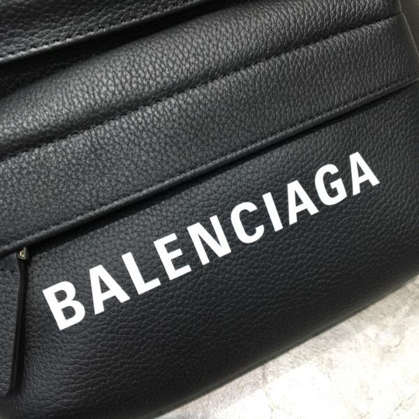 HOT SALE BALENCIAGA EVERYDAY BELTPACK