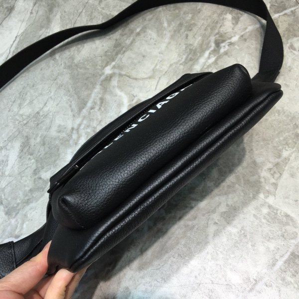 HOT SALE BALENCIAGA EVERYDAY BELTPACK