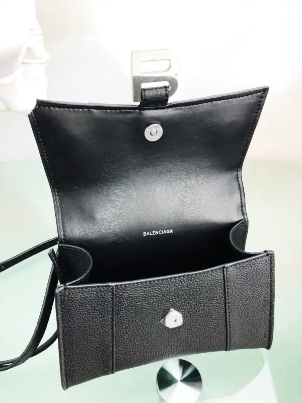 Yupoo bagsoffer BALENCIAGA HOURGLASS XS TOP HANDLE BAG