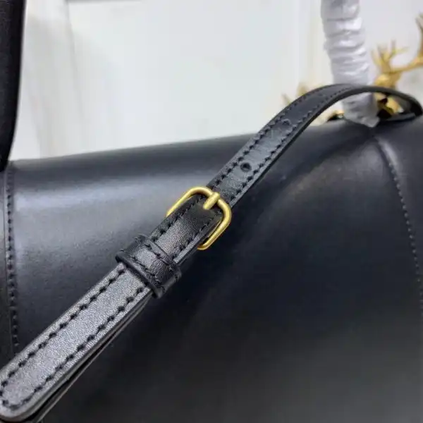 Frstbag ru BALENCIAGA HOURGLASS TOP HANDLE BAG