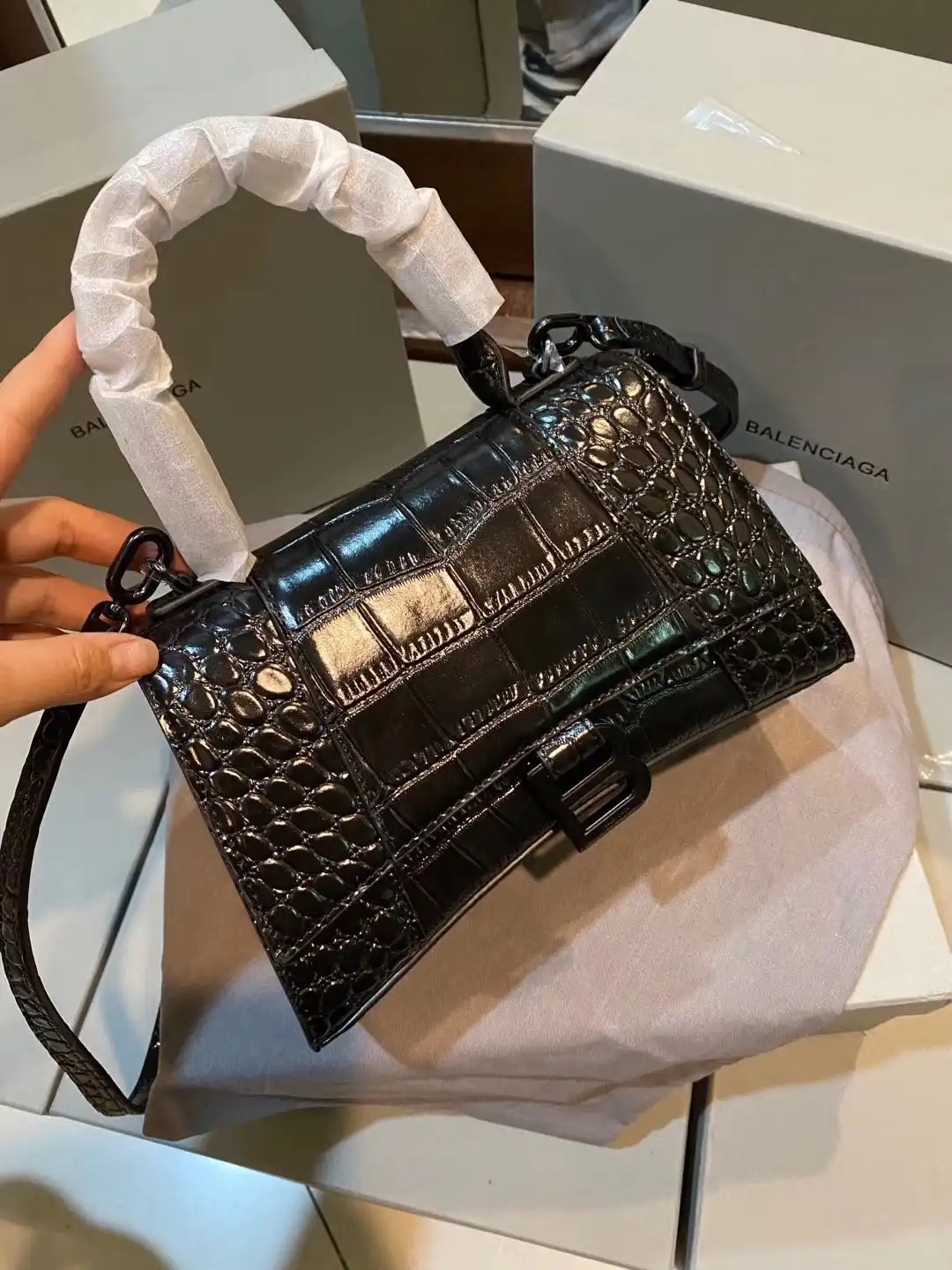 BALENCIAGA HOURGLASS XS TOP HANDLE BAG