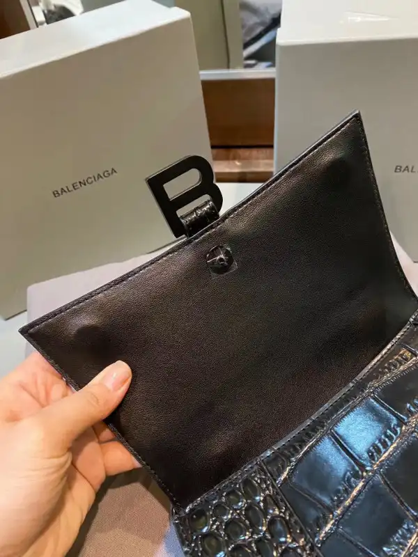 Yupoo bagsoffer BALENCIAGA HOURGLASS XS TOP HANDLE BAG