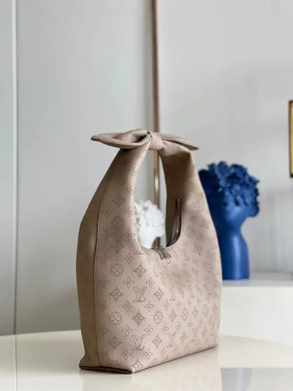 Aaa replica bags LOUIS VUITTON WHY KNOT